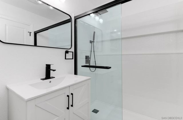 9125 Akard St, Spring Valley, CA 91977