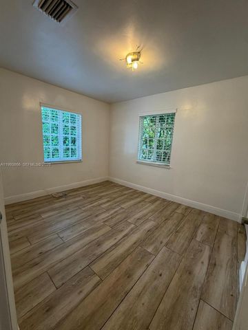 3427 SW 64th Ave, Miami, FL 33155