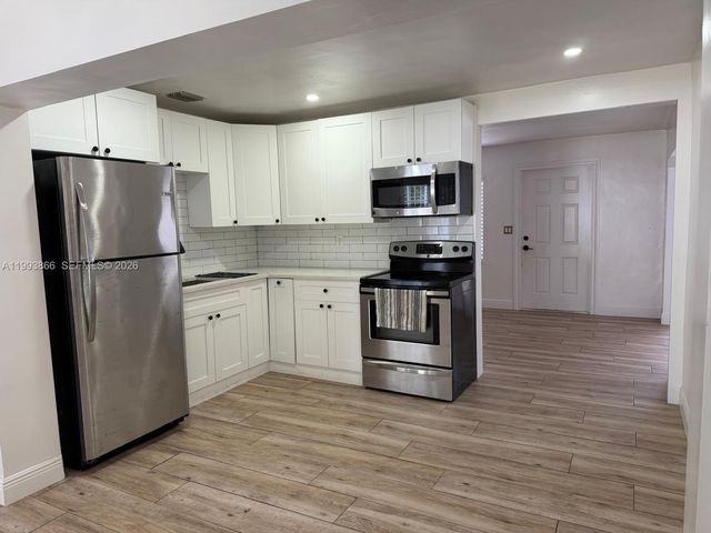 3427 SW 64th Ave, Miami, FL 33155