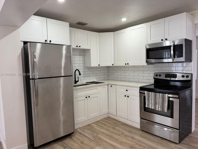 3427 SW 64th Ave, Miami, FL 33155