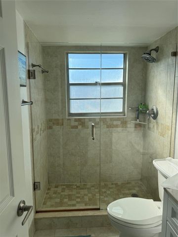 301 Oakridge Q 301, Deerfield Beach, FL 33442