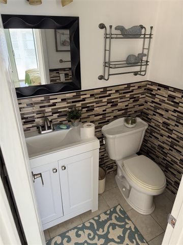 301 Oakridge Q 301, Deerfield Beach, FL 33442