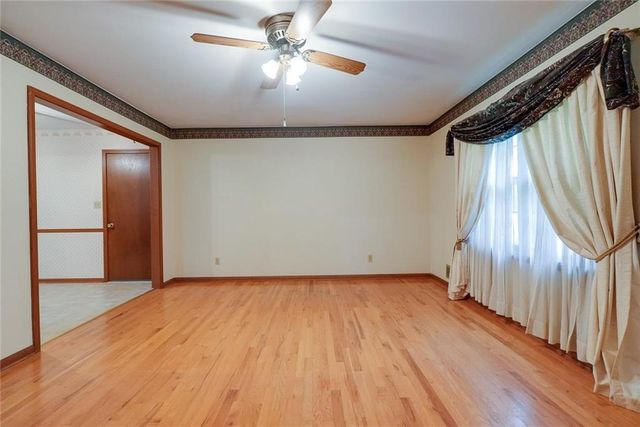 11016 Stark Avenue, Kansas City, MO 64134