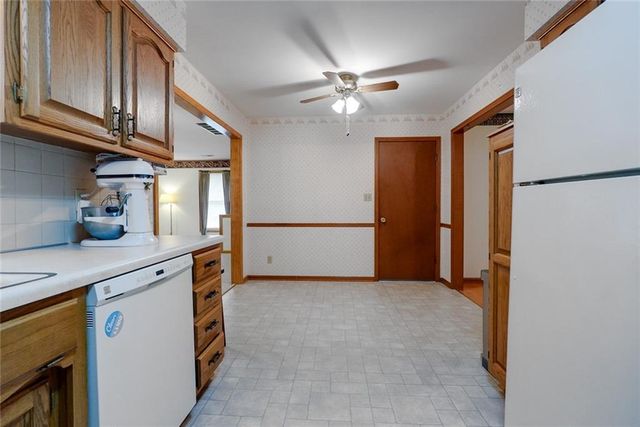11016 Stark Avenue, Kansas City, MO 64134