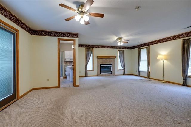 11016 Stark Avenue, Kansas City, MO 64134