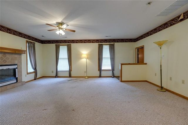11016 Stark Avenue, Kansas City, MO 64134