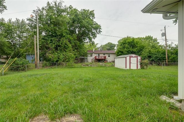 11016 Stark Avenue, Kansas City, MO 64134