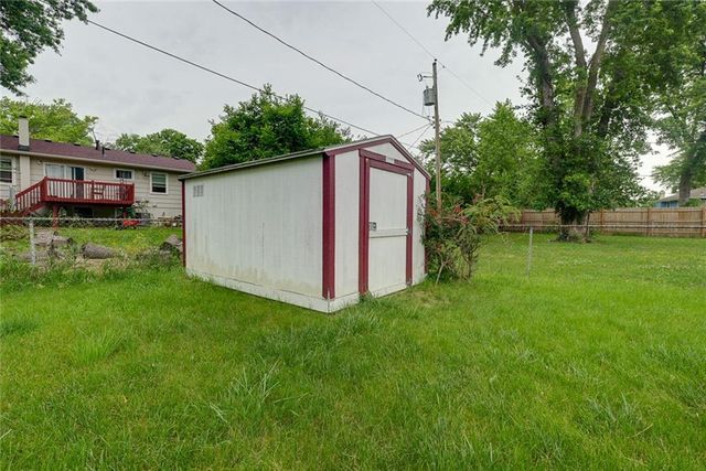 11016 Stark Avenue, Kansas City, MO 64134