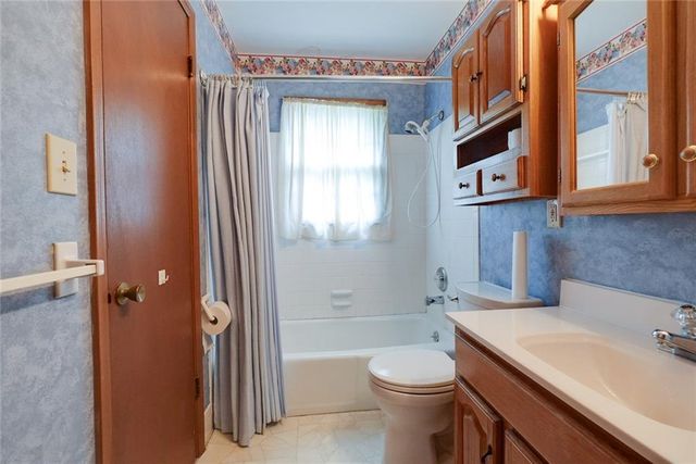 11016 Stark Avenue, Kansas City, MO 64134