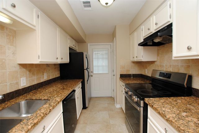 7853 Fuqua Street 7853, Houston, TX 77075