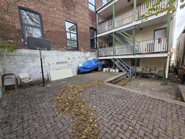 32 Elm St, Paterson City, NJ 07501