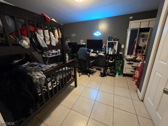 32 Elm St, Paterson City, NJ 07501