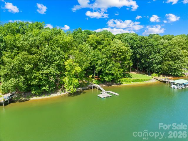 114 Forest Cove Lane, Mooresville, NC 28117