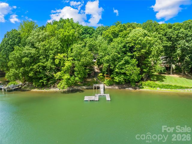 114 Forest Cove Lane, Mooresville, NC 28117