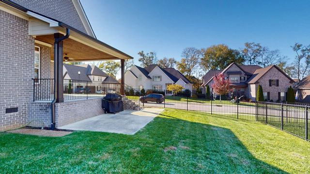 4016 Canberra Dr, Spring Hill, TN 37174