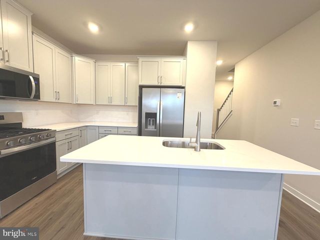 105 ABRAMO VICTOR DR, Downingtown, PA 19335