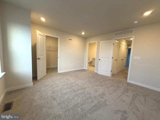 105 ABRAMO VICTOR DR, Downingtown, PA 19335