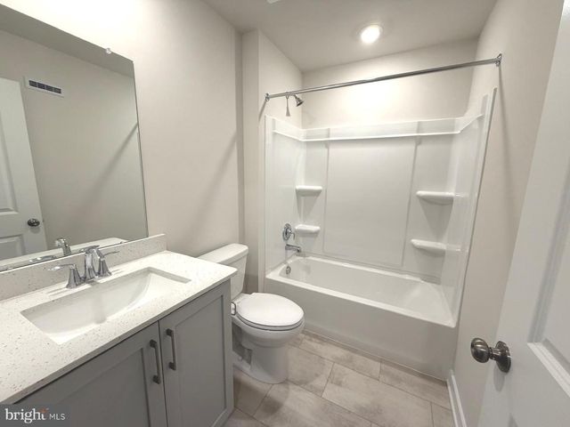 105 ABRAMO VICTOR DR, Downingtown, PA 19335