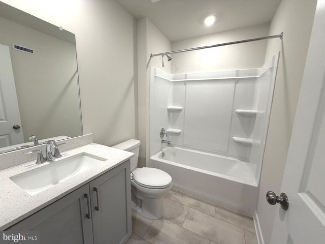 105 ABRAMO VICTOR DR, Downingtown, PA 19335