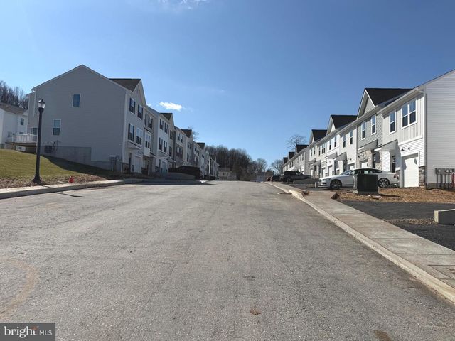 105 ABRAMO VICTOR DR, Downingtown, PA 19335