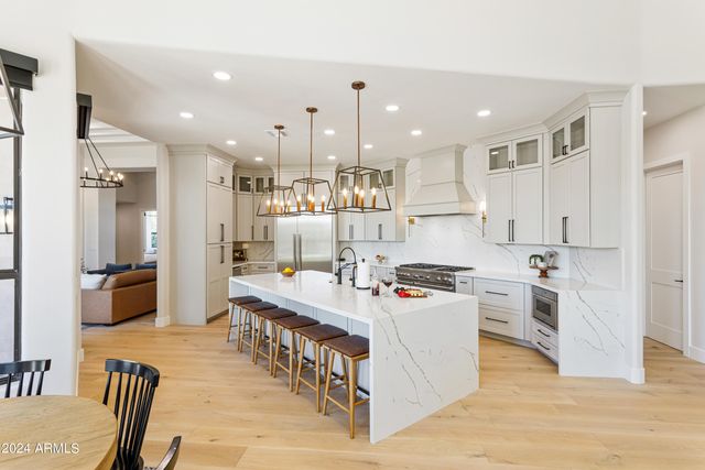 12077 E Laurel Lane, Scottsdale, AZ 85259