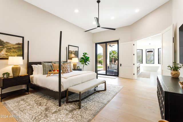 12077 E Laurel Lane, Scottsdale, AZ 85259