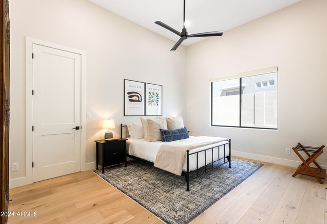 12077 E Laurel Lane, Scottsdale, AZ 85259