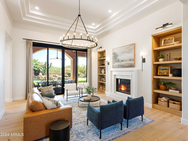 12077 E Laurel Lane, Scottsdale, AZ 85259