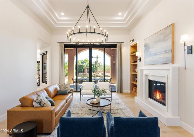 12077 E Laurel Lane, Scottsdale, AZ 85259