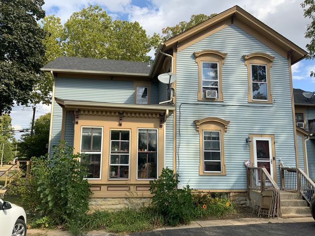 404 S Batavia Avenue, Batavia, IL 60510