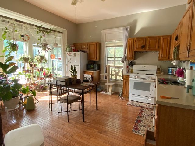 404 S Batavia Avenue, Batavia, IL 60510