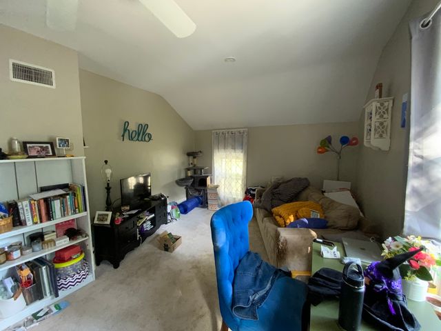 404 S Batavia Avenue, Batavia, IL 60510