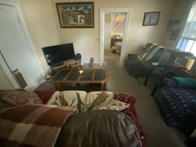 404 S Batavia Avenue, Batavia, IL 60510