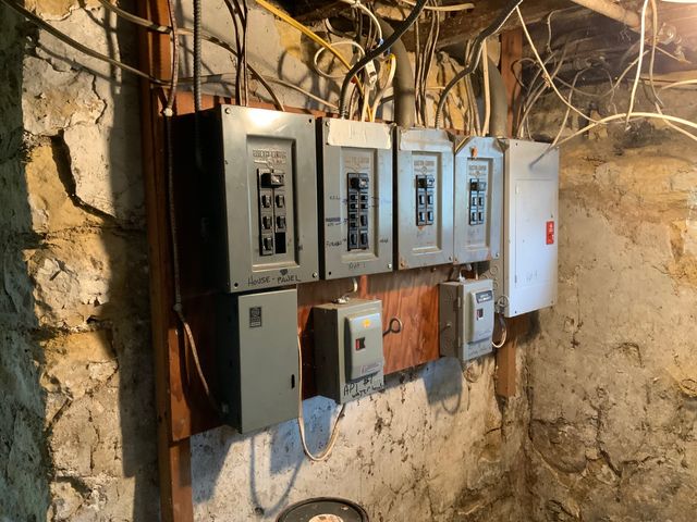 404 S Batavia Avenue, Batavia, IL 60510