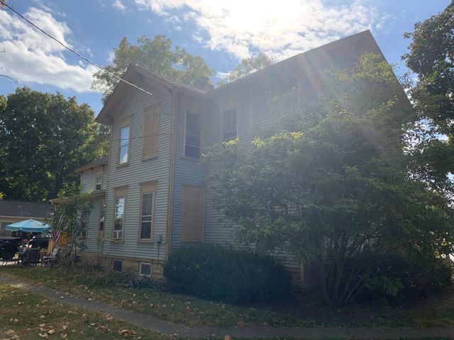 404 S Batavia Avenue, Batavia, IL 60510