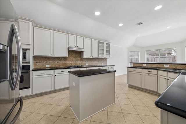 6606 Ivy Heath Lane, Houston, TX 77041