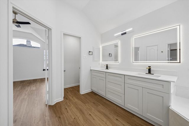 6606 Ivy Heath Lane, Houston, TX 77041