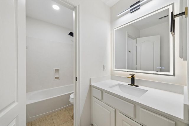 6606 Ivy Heath Lane, Houston, TX 77041