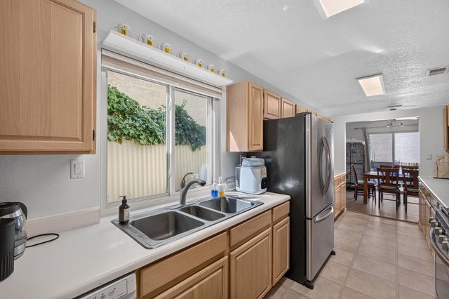 5409 Colleens Way NE, Albuquerque, NM 87111