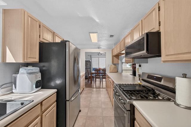 5409 Colleens Way NE, Albuquerque, NM 87111