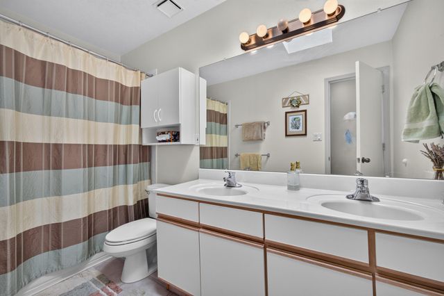 5409 Colleens Way NE, Albuquerque, NM 87111