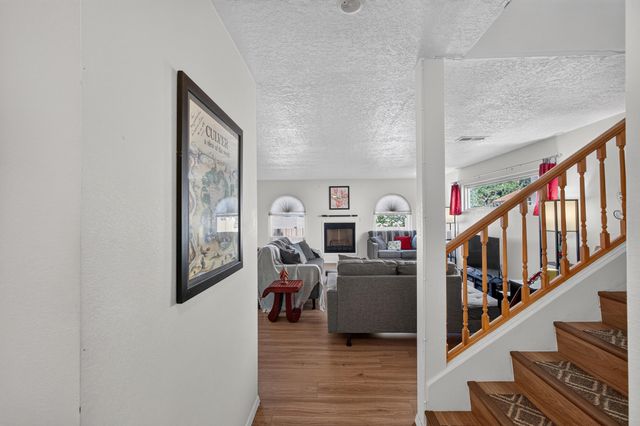 5409 Colleens Way NE, Albuquerque, NM 87111