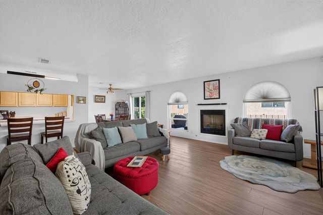 5409 Colleens Way NE, Albuquerque, NM 87111