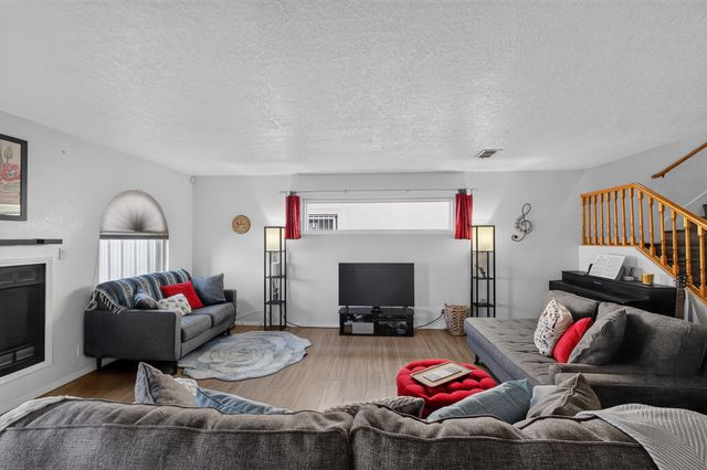 5409 Colleens Way NE, Albuquerque, NM 87111