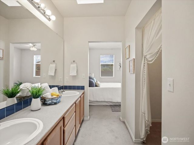 7402 143rd Avenue Ct E, Sumner, WA 98390