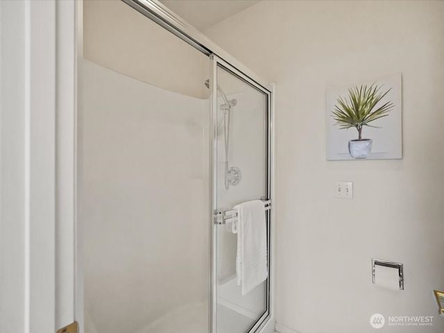 7402 143rd Avenue Ct E, Sumner, WA 98390