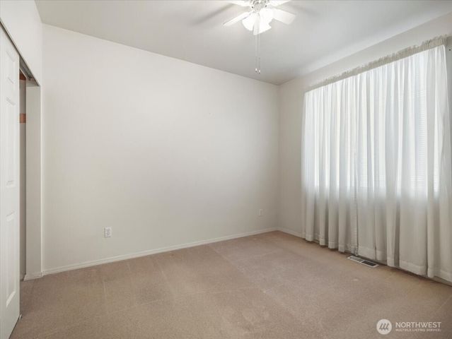 7402 143rd Avenue Ct E, Sumner, WA 98390