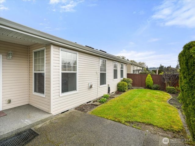 7402 143rd Avenue Ct E, Sumner, WA 98390