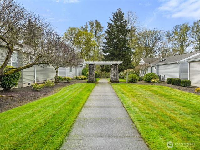 7402 143rd Avenue Ct E, Sumner, WA 98390