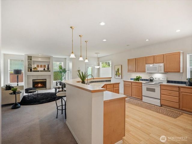 7402 143rd Avenue Ct E, Sumner, WA 98390